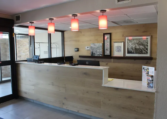 Country Inn & Suites By Radisson, Dunbar - Charleston